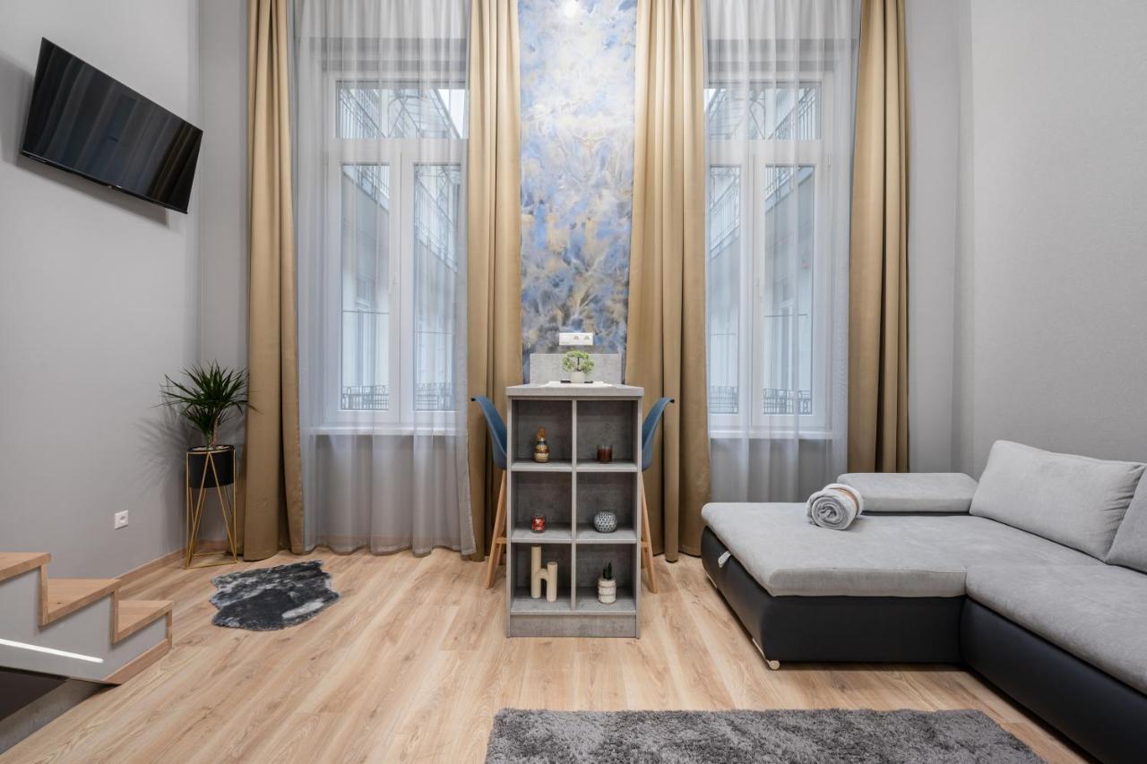Petite Elegance Apartment Budapest Esterno foto